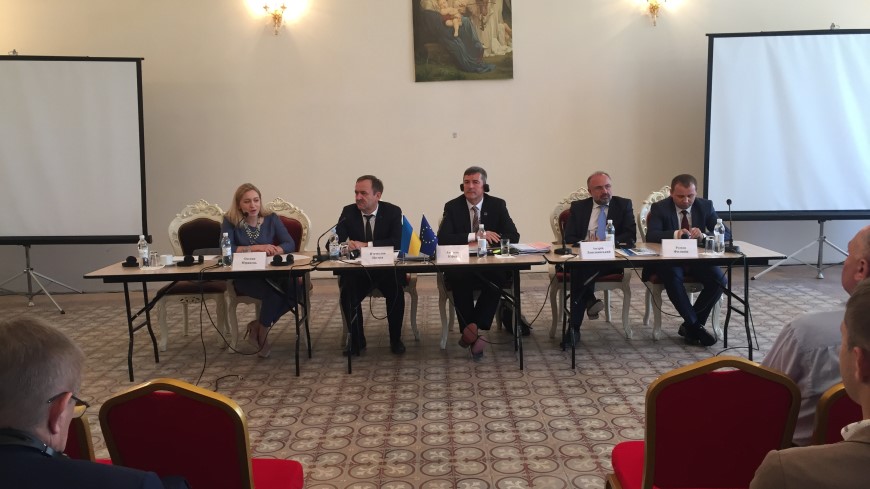 Congress Secretary General participated in a round table on decentralisation in Ukraine