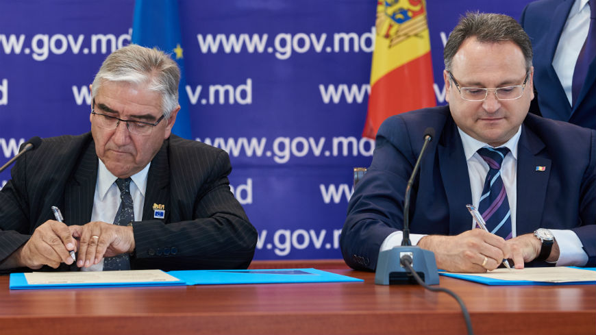 Jean-Claude Frécon signs post-monitoring roadmap with government of the Republic of Moldova