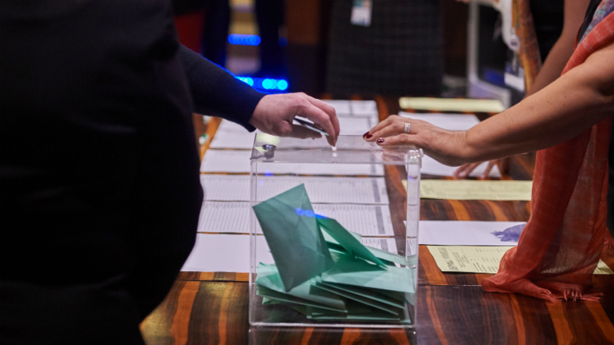 Le Congrès renouvelle sa présidence