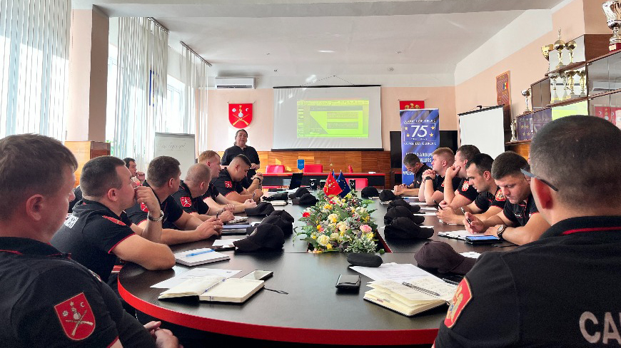 Carabinieri trained on ensuring public order in the electoral process ahead of presidential elections and constitutional referendum in Republic of Moldova - Electoral assistance