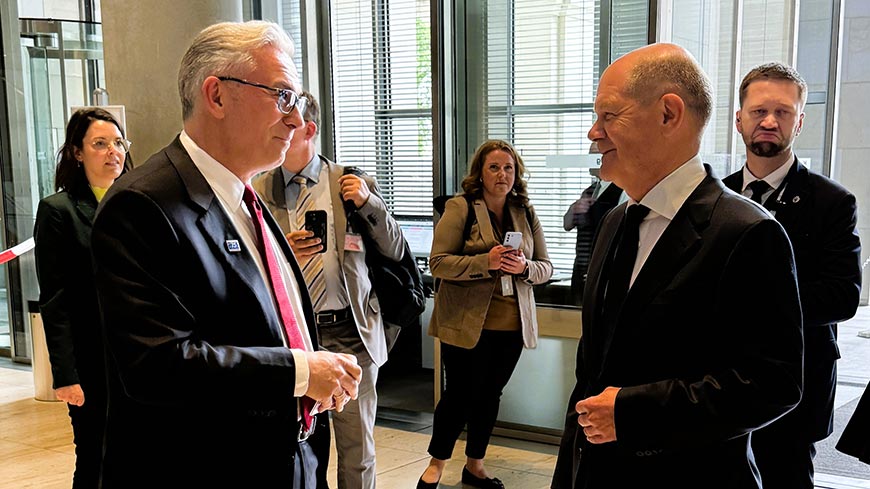 PACE President Theodoros Rousopoulos and German Chancellor Olaf Scholz
