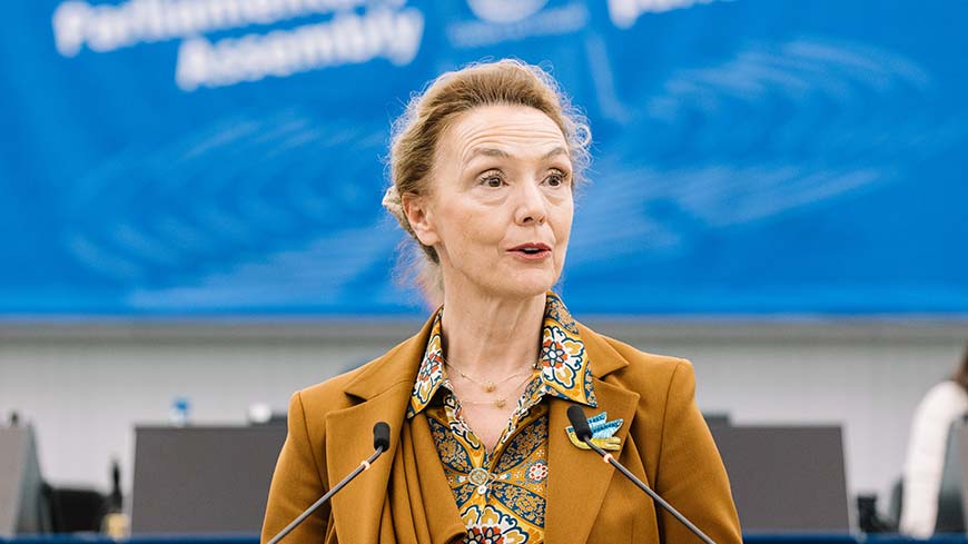 Generalsekretärin hebt auf Winterplenarsitzung der Versammlung 75-jähriges Bestehen des Europarates hervor