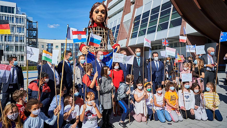 A warm welcome at the Council of Europe for Little Amal