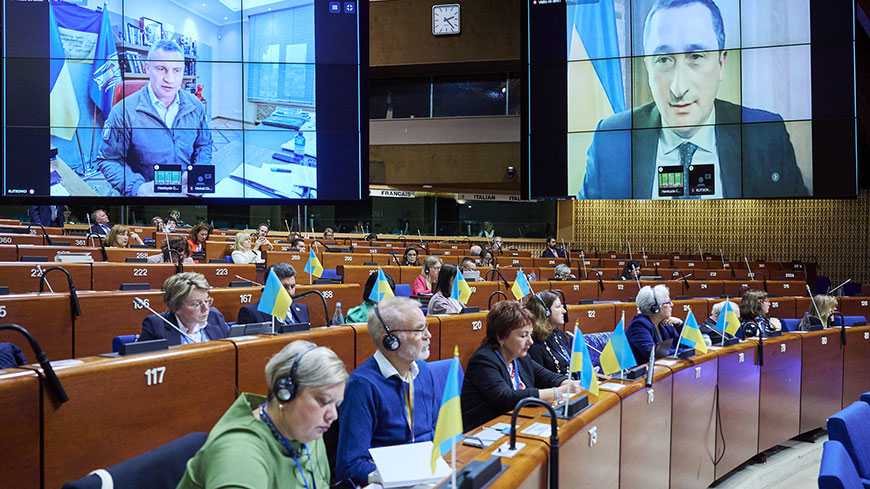 "Nous défendons non seulement l'Ukraine, mais aussi les valeurs démocratiques européennes", déclarent le Maire de Kyiv, Vitali Klitschko, et le Ministre, Oleksiy Chernyshov, au Congrès