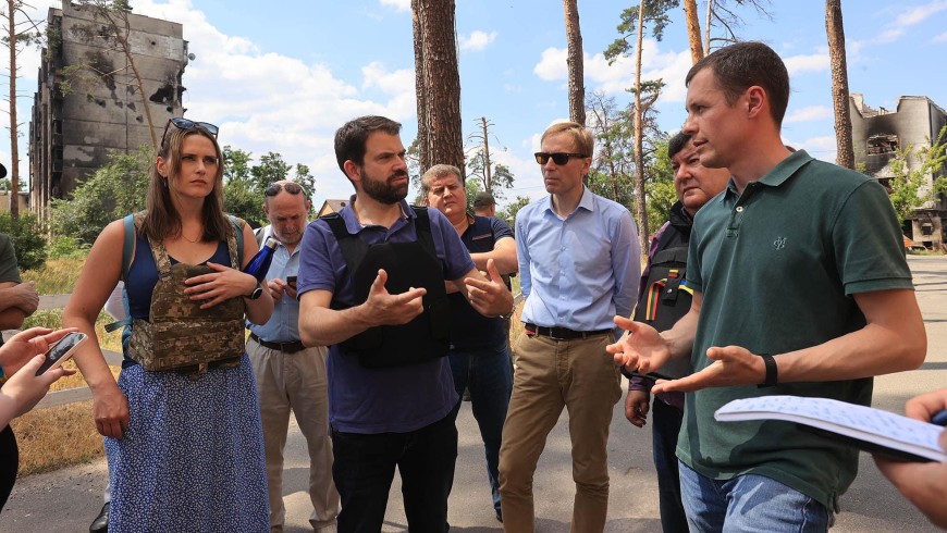 Delegation der Versammlung nach Besuch in Kiew: „Das schlimmste von allen Verbrechen ist der Krieg selbst“