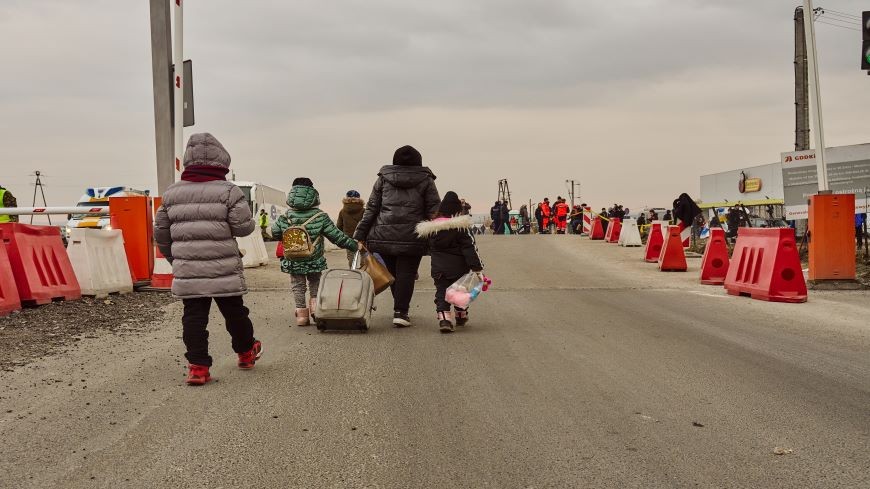 Urgente necessità di proteggere i bambini ucraini migranti dagli abusi sessuali