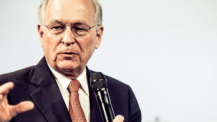 Botschafter Wolfgang Ischinger: Debatte zur Sicherung der Demokratie im digitalen Zeitalter