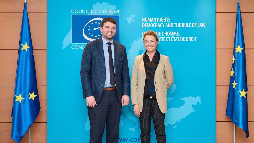 Generalsekretärin trifft isländischen Minister für Bildungs- und Kinderbelange