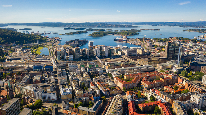 El apoyo financiero a las minorías nacionales en Noruega está garantizado, pero es necesario abordar el aumento de la intolerancia