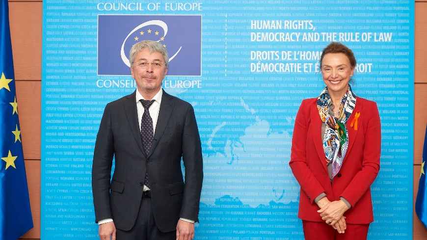 Generalsekretärin trifft ukrainischen Minister für Kultur und Informationspolitik