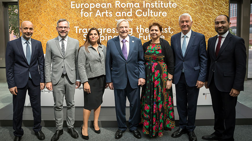 Inauguration à Berlin de l’Institut européen des Roms pour l’art et la culture