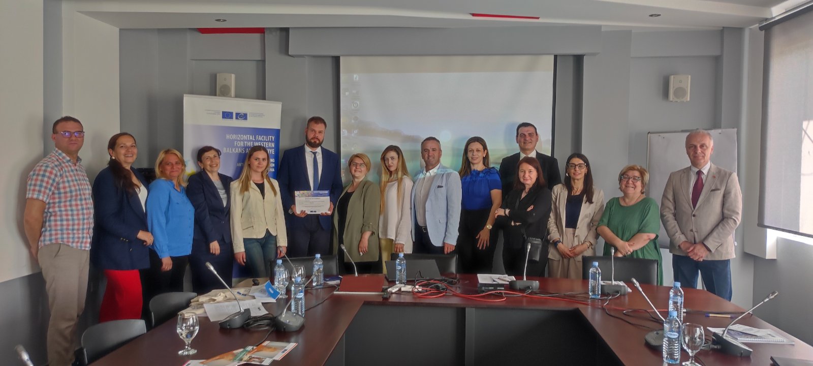 Подобрено известувањето на јавноста за трговијата со луѓе во Северна Македонија преку примена на пристап сензитивен кон жртвите