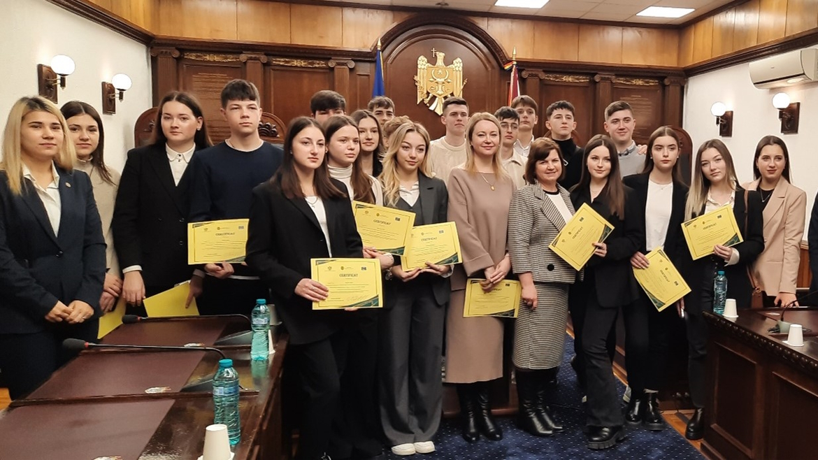 Moldova : initiative conjointe avec la Cour constitutionnelle pour renforcer les compétences pour une culture de la démocratie des élèves