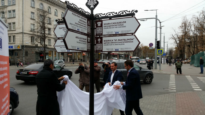 Moldovan capital inaugurates signage in minority languages