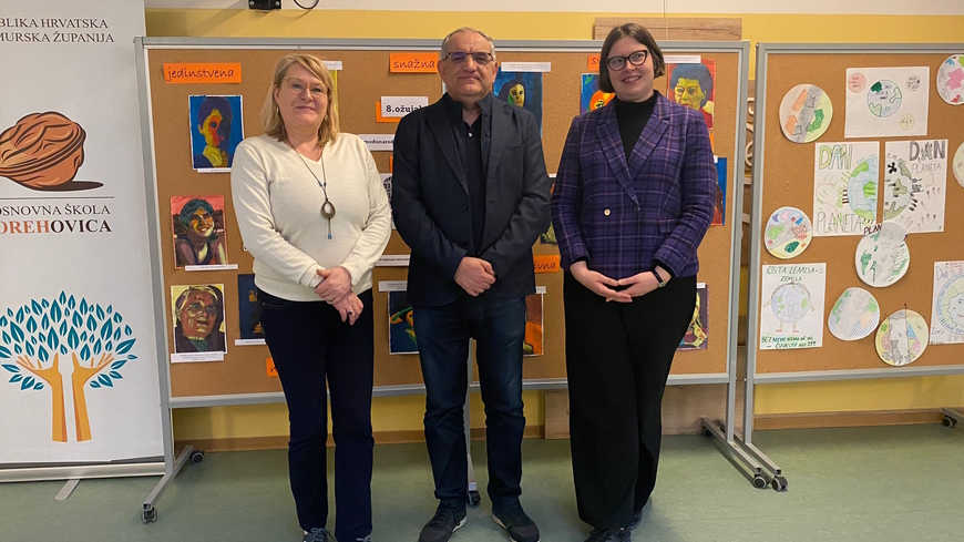 Reetta Toivanen and Vigen Kocharyan, ECRI members and Rapporteurs for Croatia, and Ada Paprocka, member of the ECRI Secretariat, in a primary school in Orehovica.