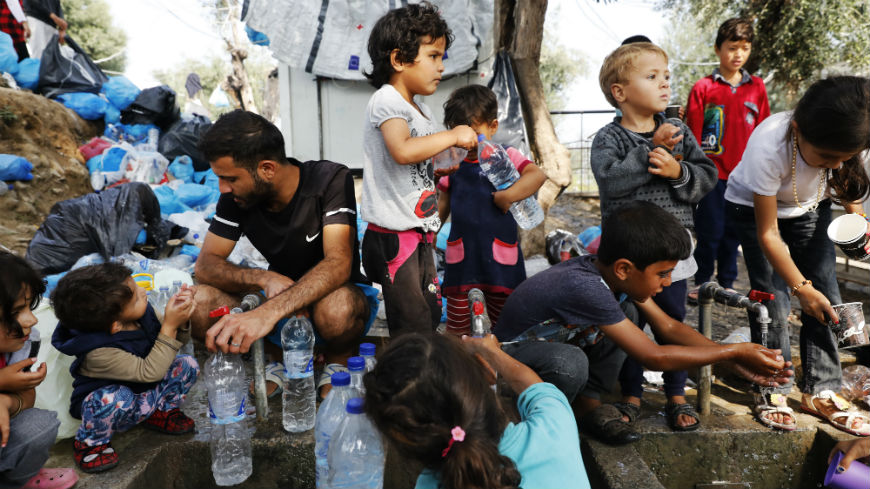 Greece must urgently transfer asylum seekers from the Aegean islands and improve living conditions in reception facilities