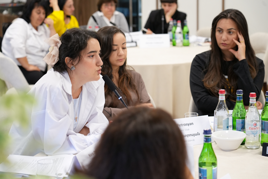 Civil society networking to support refugee women and girls in Armenia