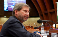 Interview de Johannes HAHN, Commissaire de l'Union européenne chargé de la politique régionale